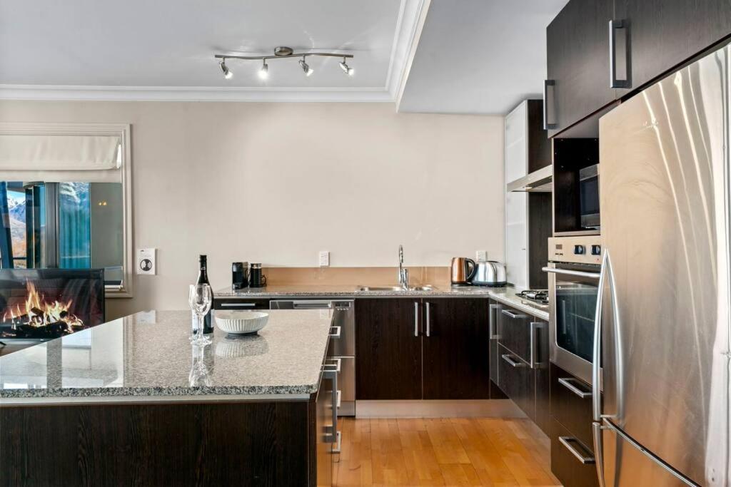 The Beacon - 2 Bedroom Luxe Apartment Queenstown Kültér fotó